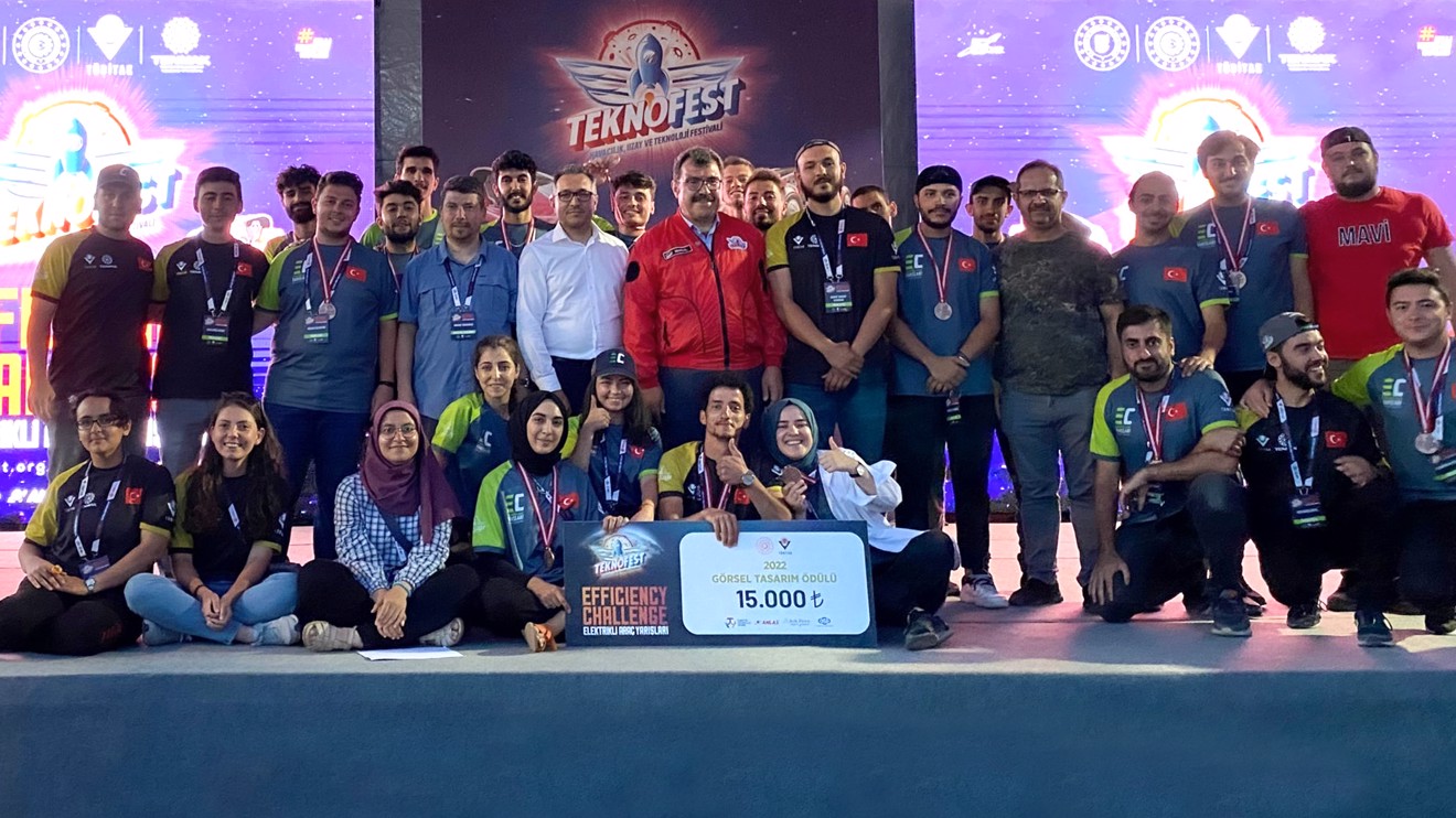 Selçuk Üniversitesi Elektrikli Aracı, TEKNOFEST'te Görsel Tasarım Ödülü’nün sahibi oldu